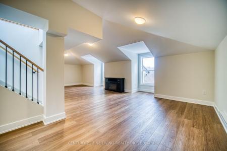 1614 RIDGE ROAD E, Oro-Medonte-, オンタリオ L0L 1T0, カナダ