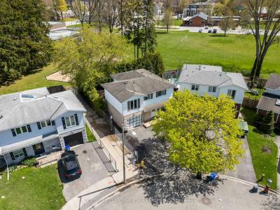 13 SYLVIA COURT, Clarington, Ontario L1B 1J4, Canada
