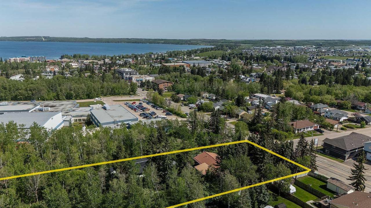 4444 50 STREET, Sylvan Lake, 앨버타주 T4S 1L6, 캐나다