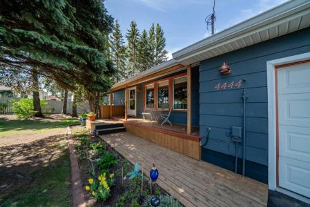 4444 50 STREET, Sylvan Lake, 앨버타주 T4S 1L6, 캐나다