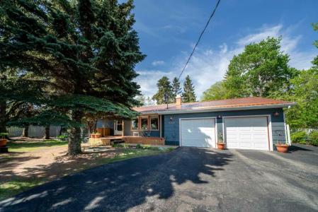 4444 50 STREET, Sylvan Lake, Alberta T4S 1L6, Canada