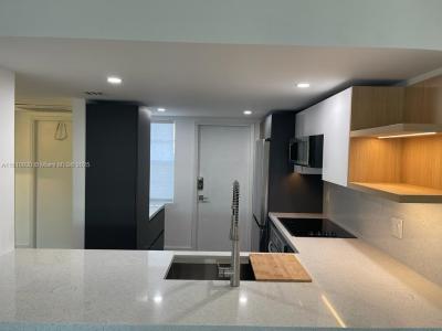 3151 S Palm Aire Dr 407, Pompano Beach, Floride 33069, États-Unis