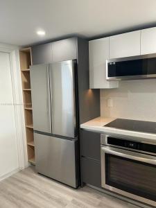 3151 S Palm Aire Dr 407, Pompano Beach, Floride 33069, États-Unis