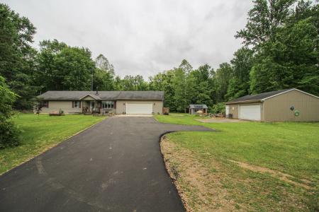 21729 Pinhook Road, Mendon, Michigan 49072, USA