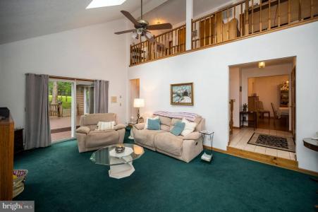 127 Gold Rush Drive, Locust Grove, Wirginia 22508, USA