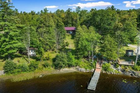 27 Ch. Farrell, Portage-du-Fort, Quebec J0X 2T0, Canada