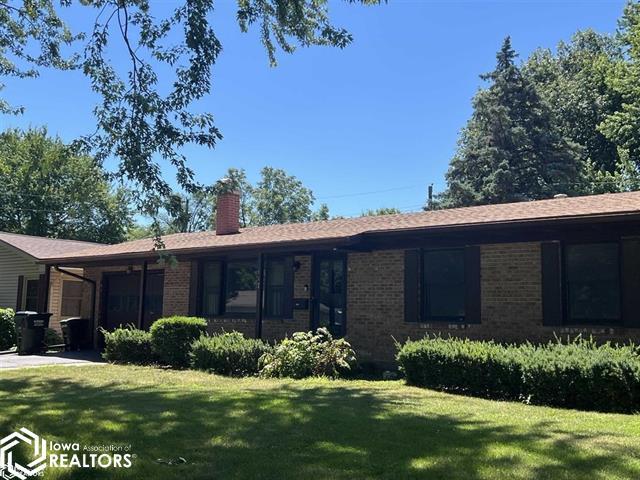 117 W. Van Weiss Blvd., West Burlington, Iowa 52655, États-Unis