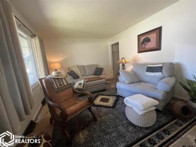 117 W. Van Weiss Blvd., West Burlington, Iowa 52655, États-Unis