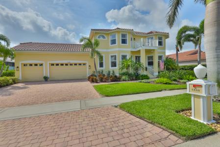 6468 Rubia Cir, Apollo Beach, Florida 33572, USA