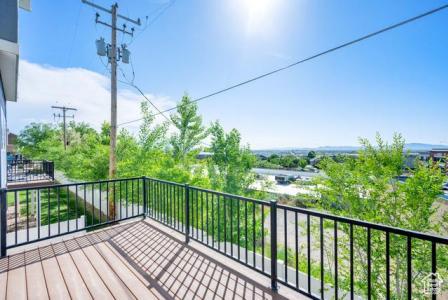 20 S WALKER LN, North Salt Lake, Utah 84054, Estados Unidos