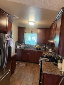860 S Kazarian Street, Tulare, California 93274