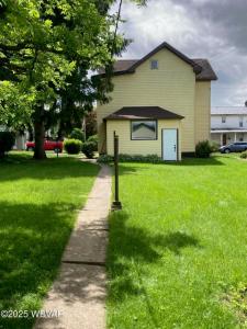215 E 8th ST, Watsontown, 宾夕法尼亚州 17777, 美国