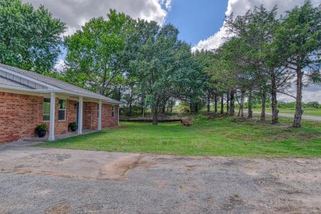 272 W Water Front Drive, Ninnekah, Oklahoma 73067, Estados Unidos
