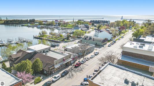 310 Main Street, Frankfort, Michigan 49635, Stati Uniti