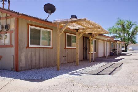 16594 Vine St., Hesperia, California 92345, Stati Uniti