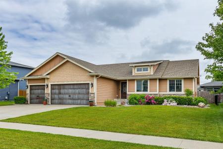 565 NE Bowman Drive, Waukee, איווה 50263, ארצות הברית של אמריקה
