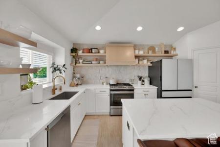 3348 W 2300 N, Clinton, Utah 84015, HOA KỲ
