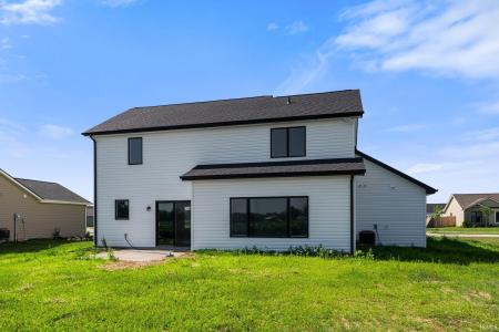 18303 Peregrine Drive, New Paris, Indiana 46553, Estados Unidos