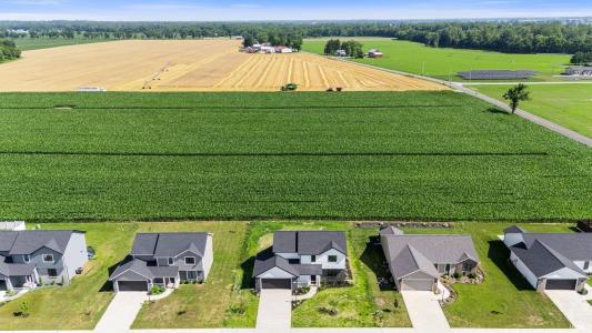 18303 Peregrine Drive, New Paris, Indiana 46553, Estados Unidos