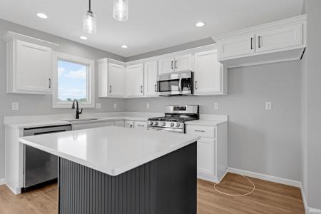 18303 Peregrine Drive, New Paris, Indiana 46553, Estados Unidos
