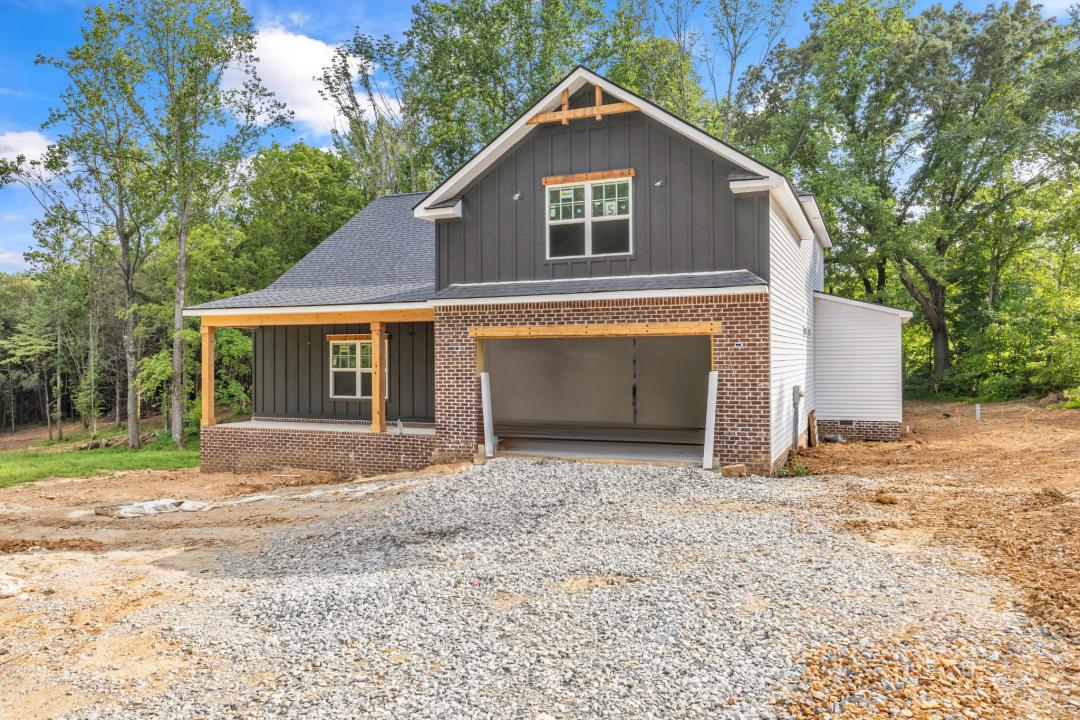 1586 Ryes Chapel Rd, Southside, Tennessee 37171, USA