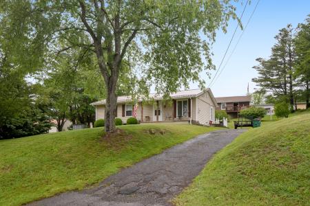 490 Sunnyside Lane, Christiansburg, Virginia 24073