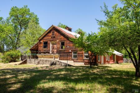 24850 East Lane, Covelo, Kaliforniya 95428, Amerika Birleşik Devletleri