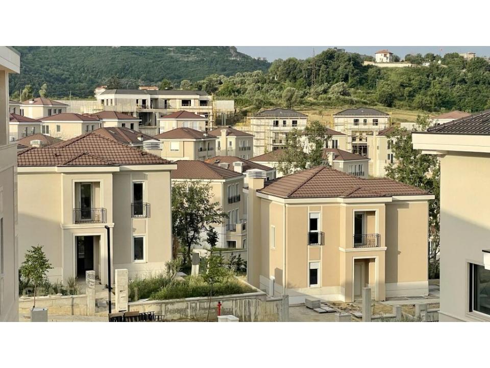 Qendra Tregtare TEG, Tirana, Albania
