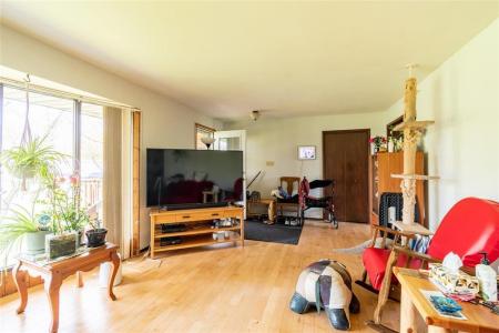 1117 BREEZY POINT ROAD, St Andrews, Manitoba R0C 0P0, Canada