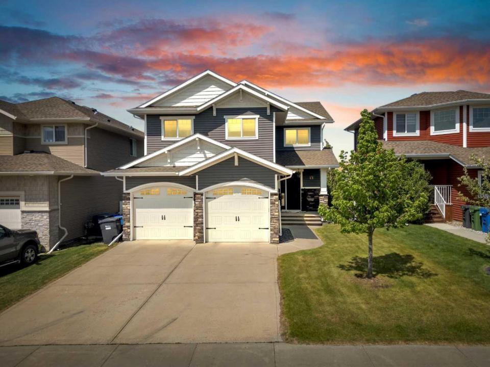 60 THOMPSON CRESCENT, Red Deer, Alberta T4P 0N8, Kanada