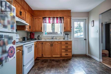 79 ASHFORD DRIVE, Mount Pearl, Newfoundland And Labrador A1N 3N7, Canada