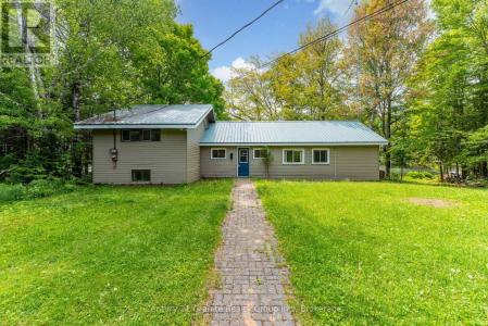 1036 SHIRLEYS ROAD, Dysart Et Al (harburn), أونتاريو K0M 1S0, كندا 