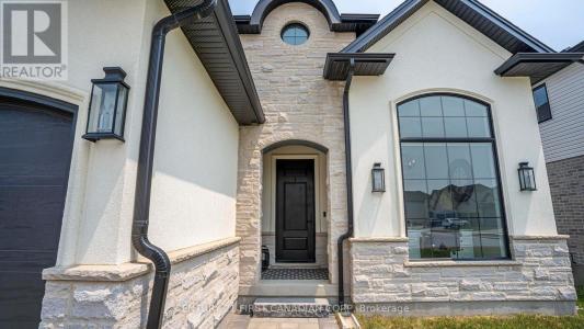 956 TRAILSWAY AVENUE, London South (south B), 安大略省 N6K 0K7, 加拿大