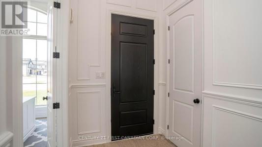 956 TRAILSWAY AVENUE, London South (south B), 安大略省 N6K 0K7, 加拿大