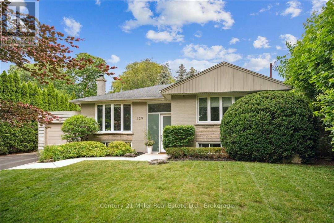 1129 SHAW STREET, Oakville (wo West), Ontario L6L 2S1, Canadá