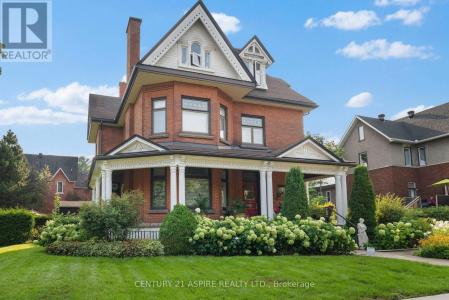 307 MAPLE AVENUE, Pembroke, Ontario K8A 1L8, Canada