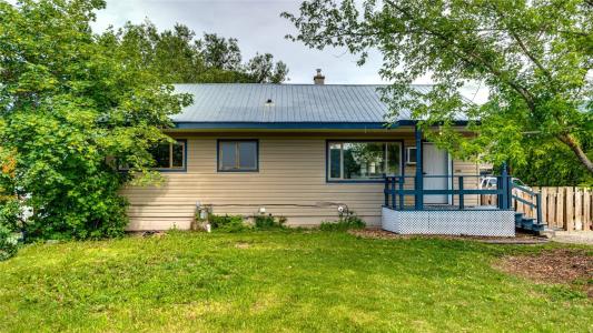 2560 COLONY STREET, Armstrong, Colombie-Britannique V0E 1B2, Canada