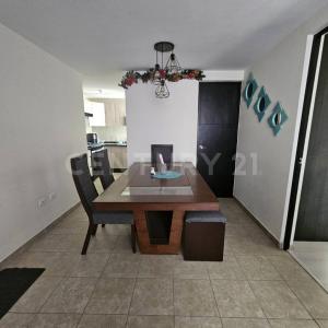 Venecia , residencial STRATA 27 int 295,, Coronango, Puebla 72680, Meksika