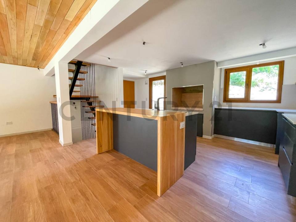 Los pinos 207, Villa La Angostura, Neuquén 8407, Argentina