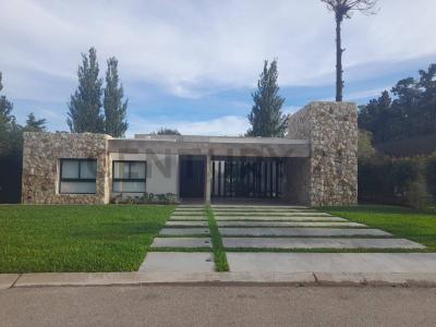 LUIS DE CAMOENS 2.052, Moreno, GBA Oeste 00001, Argentina