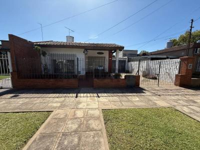 Mario Bravo 70, Merlo, GBA Oeste 1722, Argentine