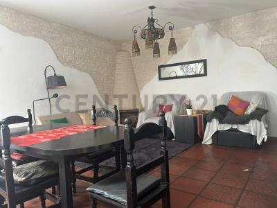 Adolfo Pedro Carranza 2710, Villa Del Parque, Capital Federal 1417, Argentine