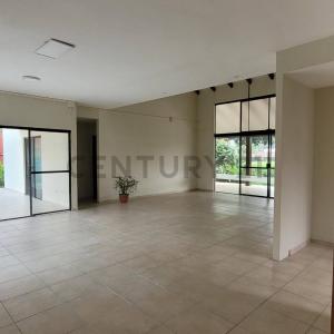 Calle 10 de Noviembre esq Av. Claracuta 6156, Norte, Santa Cruz 591, 玻利維亞
