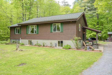 42 Oneida Lane, Jay, NY 12941, USA