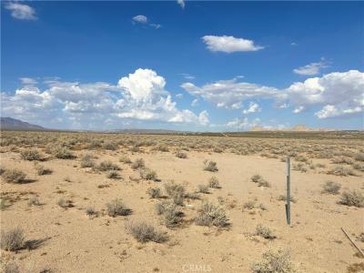 1 Cherokee Trail, Lucerne Valley, קליפורניה 92356, ארצות הברית של אמריקה