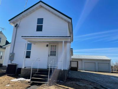 206 E Mission Street, Strawberry Point, Iowa 52076, USA