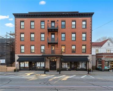 423 Hope Street C, Bristol, RI 02809, USA