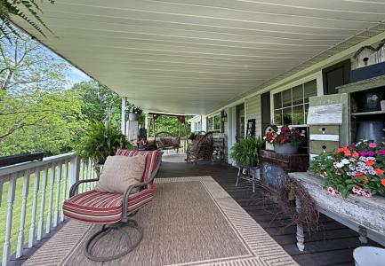 2368 Reinhart Road, Loogootee, 印第安纳州 47553, 美国