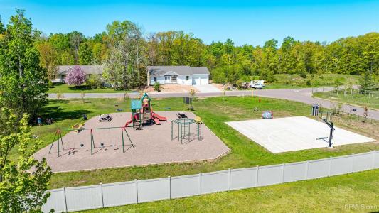 1922 Sherwood, Houghton, Michigan 49931