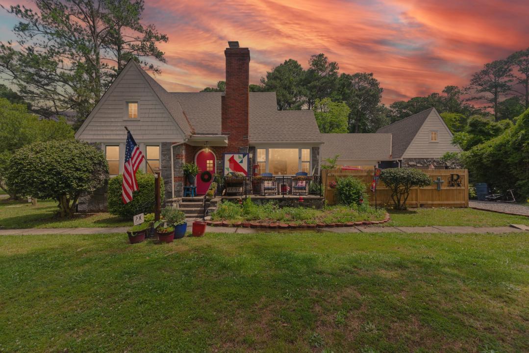290 Circle Drive, Port Haywood, Virginia 23138-2112